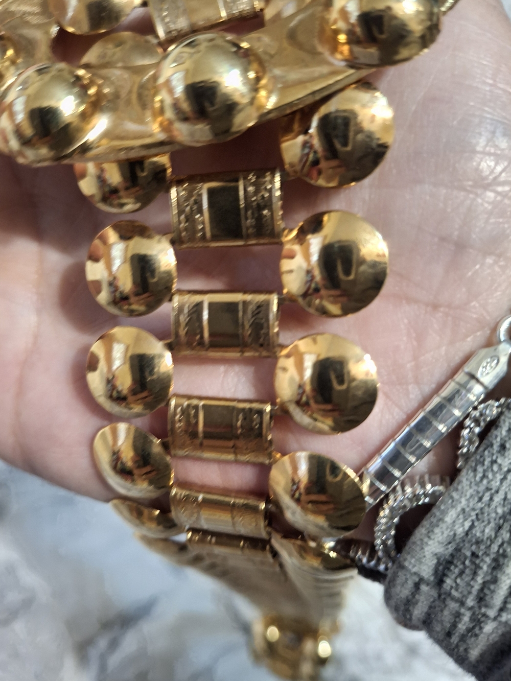 Gold-Tone Statement Link Belt for Women - Picture 8 of 8